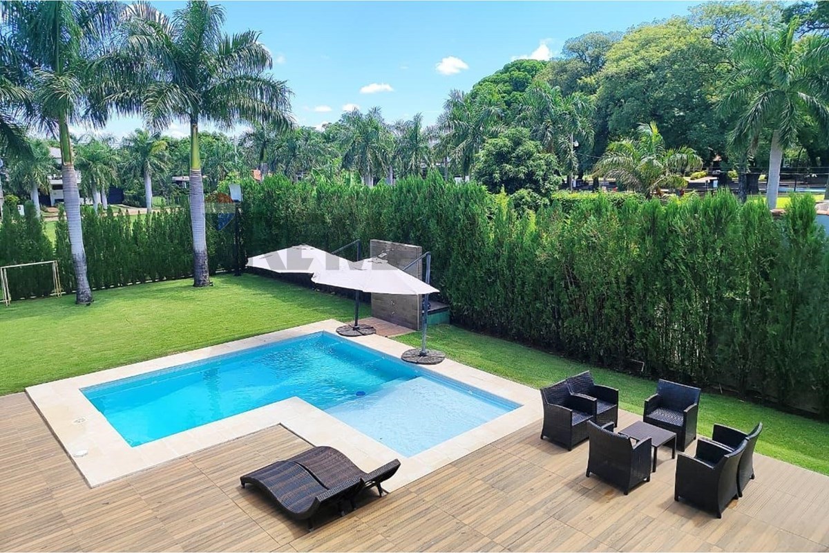 Casa — 3 dorm. — Lambaré — 2/5
