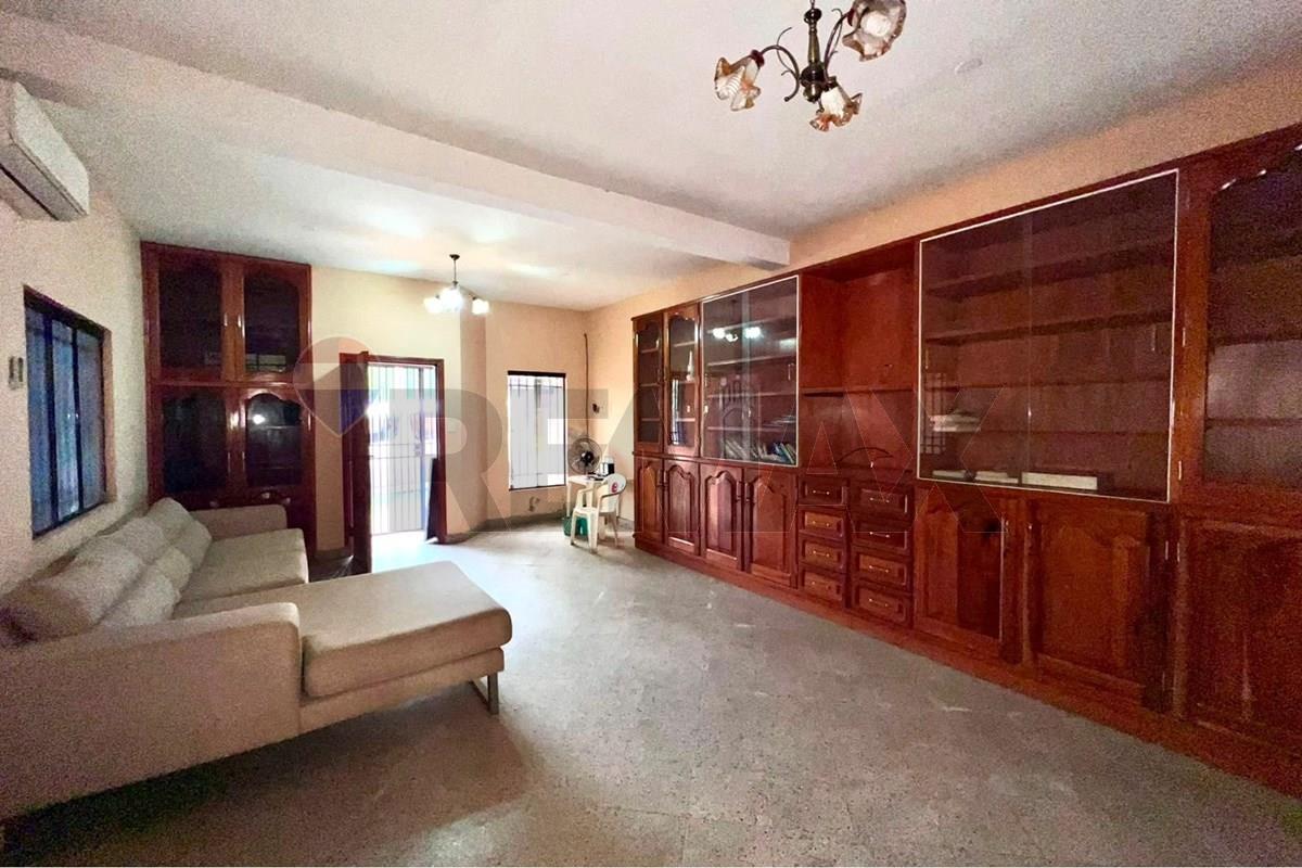 Casa — 4 dorm. — Florida — 2/5