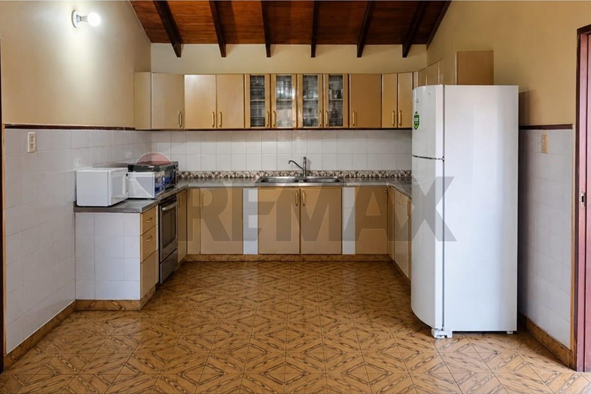 Casa — 3 dorm. — Campo Grande — 4/5