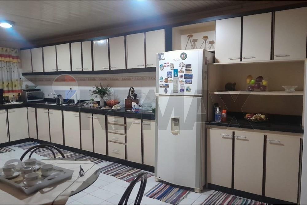 Casa — 4 dorm. — Encarnación — 2/5
