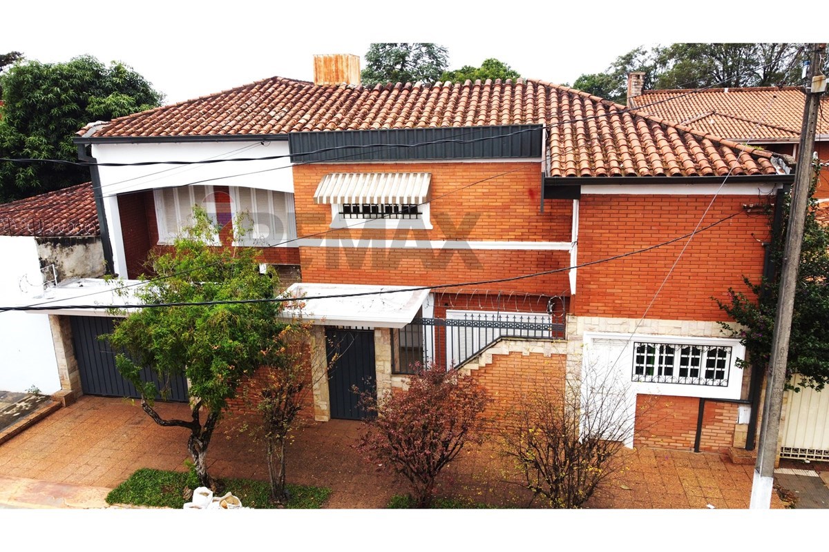 Casa — 4 dorm. — San Rafael — 1/5