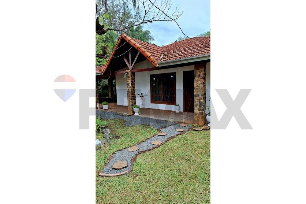Casa — 3 dorm. — San Juan Del Paraná — 3/5