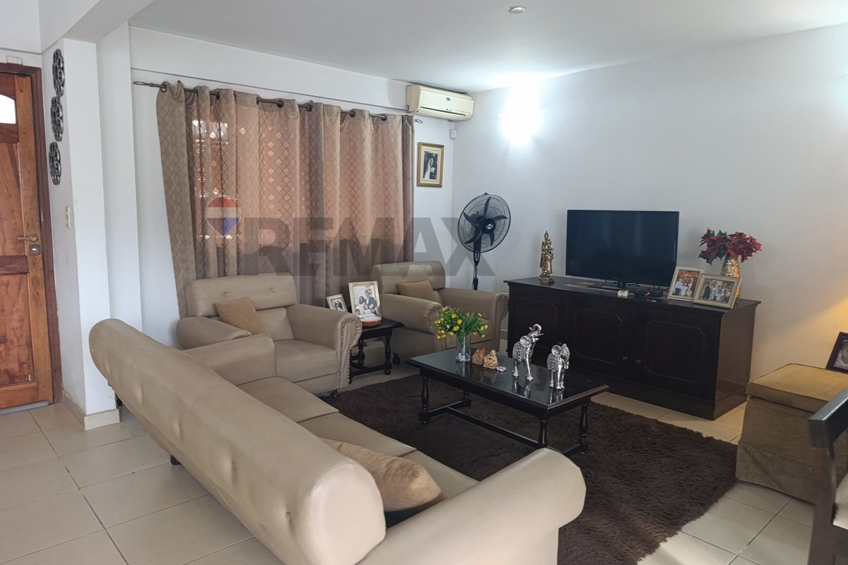 Duplex — 4 dorm. — Luque — 3/5