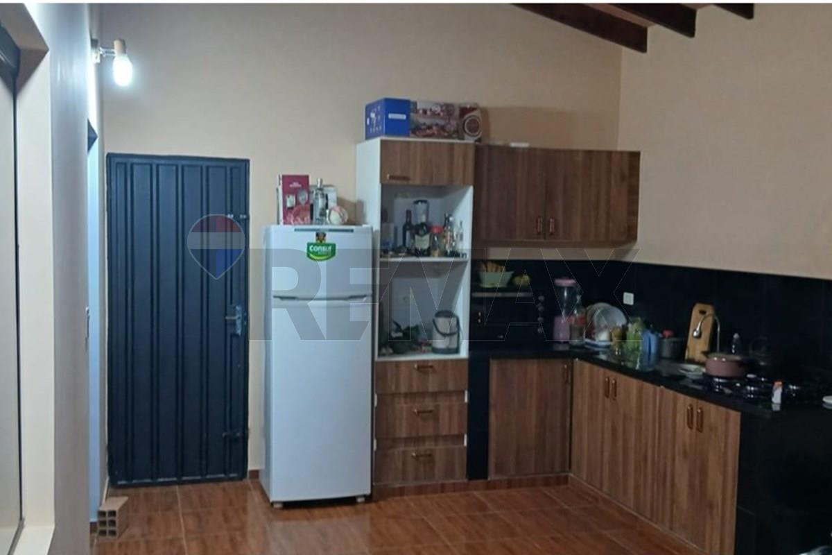 Casa — 2 dorm. — Caacupemí — 4/5