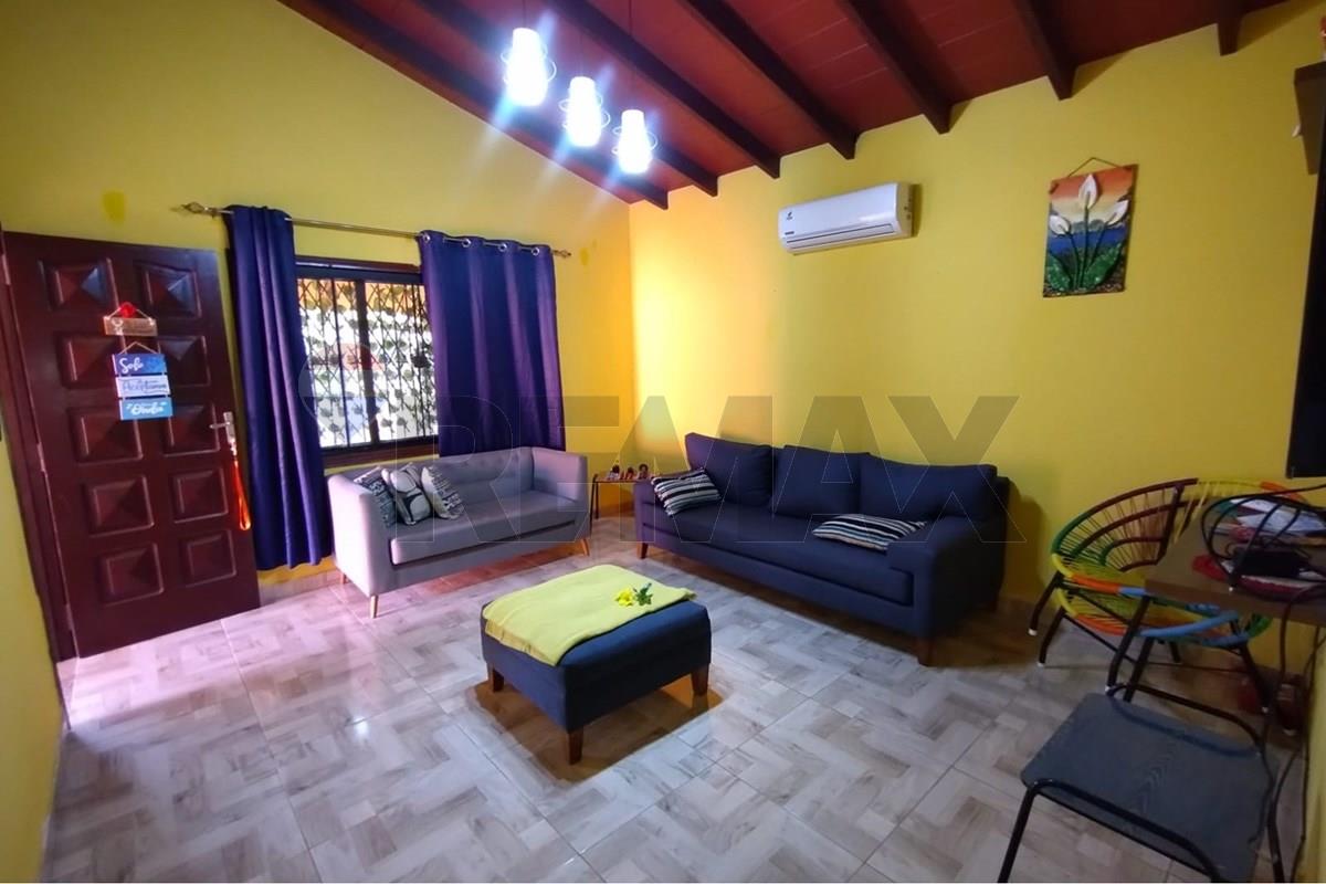 Casa — 2 dorm. — San Lorenzo — 5/5