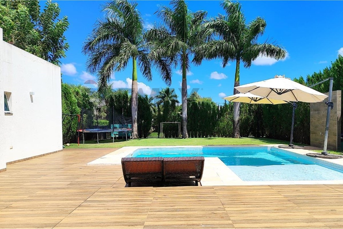 Casa — 3 dorm. — Lambaré — 1/5