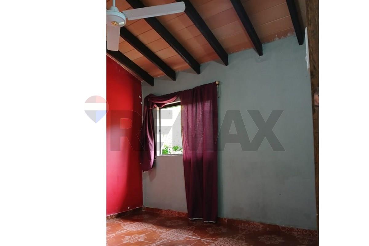 Casa — 2 dorm. — Itauguá — 2/5