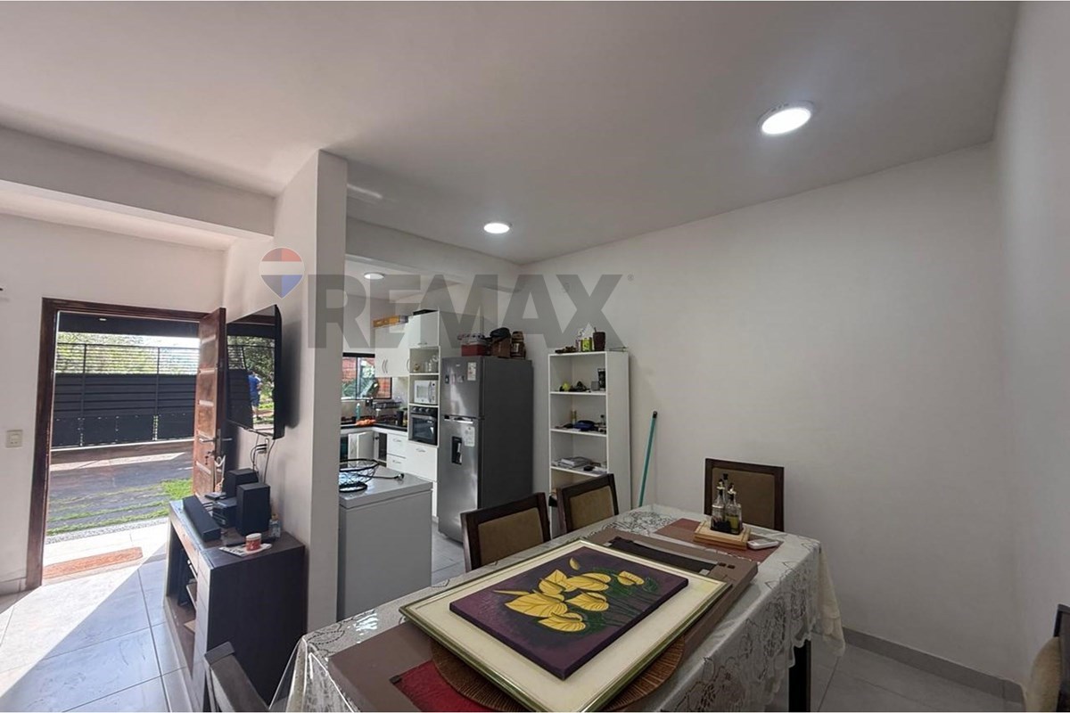 Casa — 2 dorm. — Cambyretá — 4/5