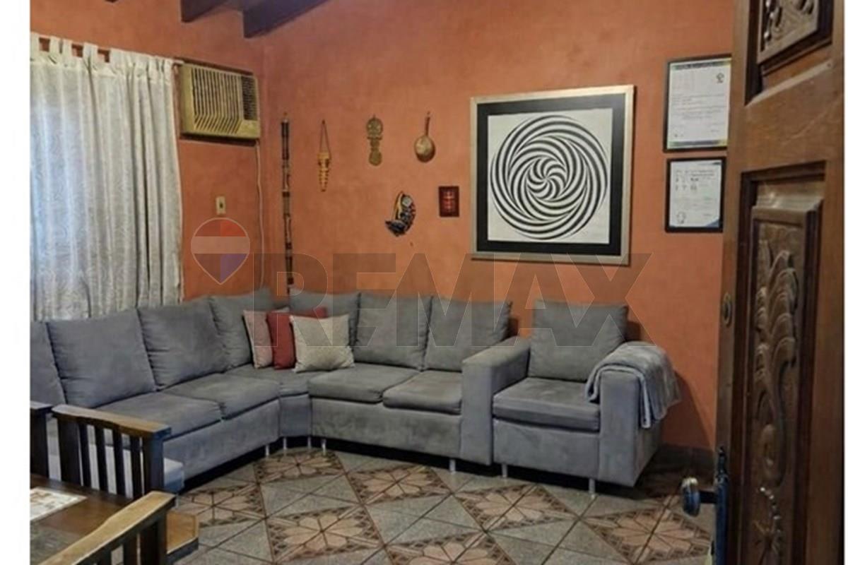 Casa — 4 dorm. — Villa Elisa — 4/5