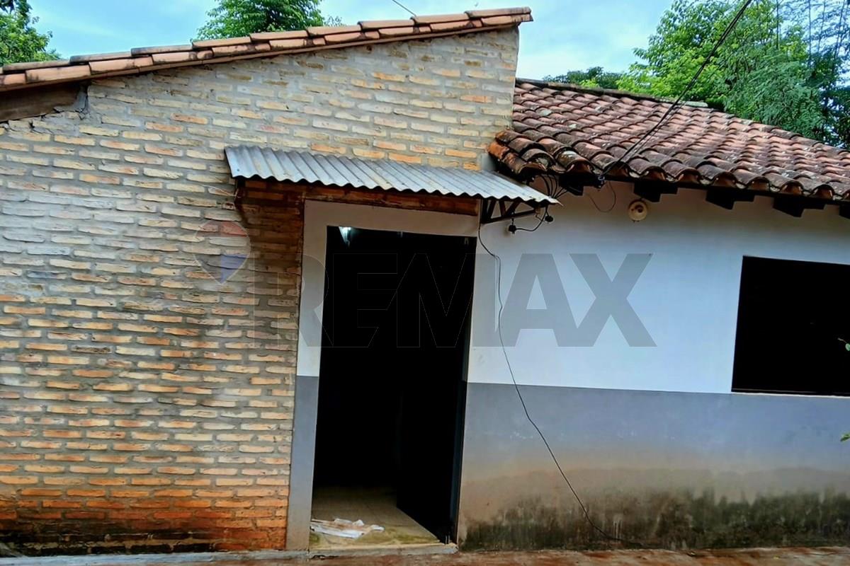 Casa — 2 dorm. — Itauguá — 1/5