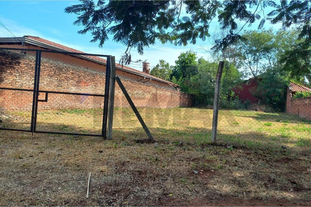 Terreno — Fernando De La Mora — 5/5