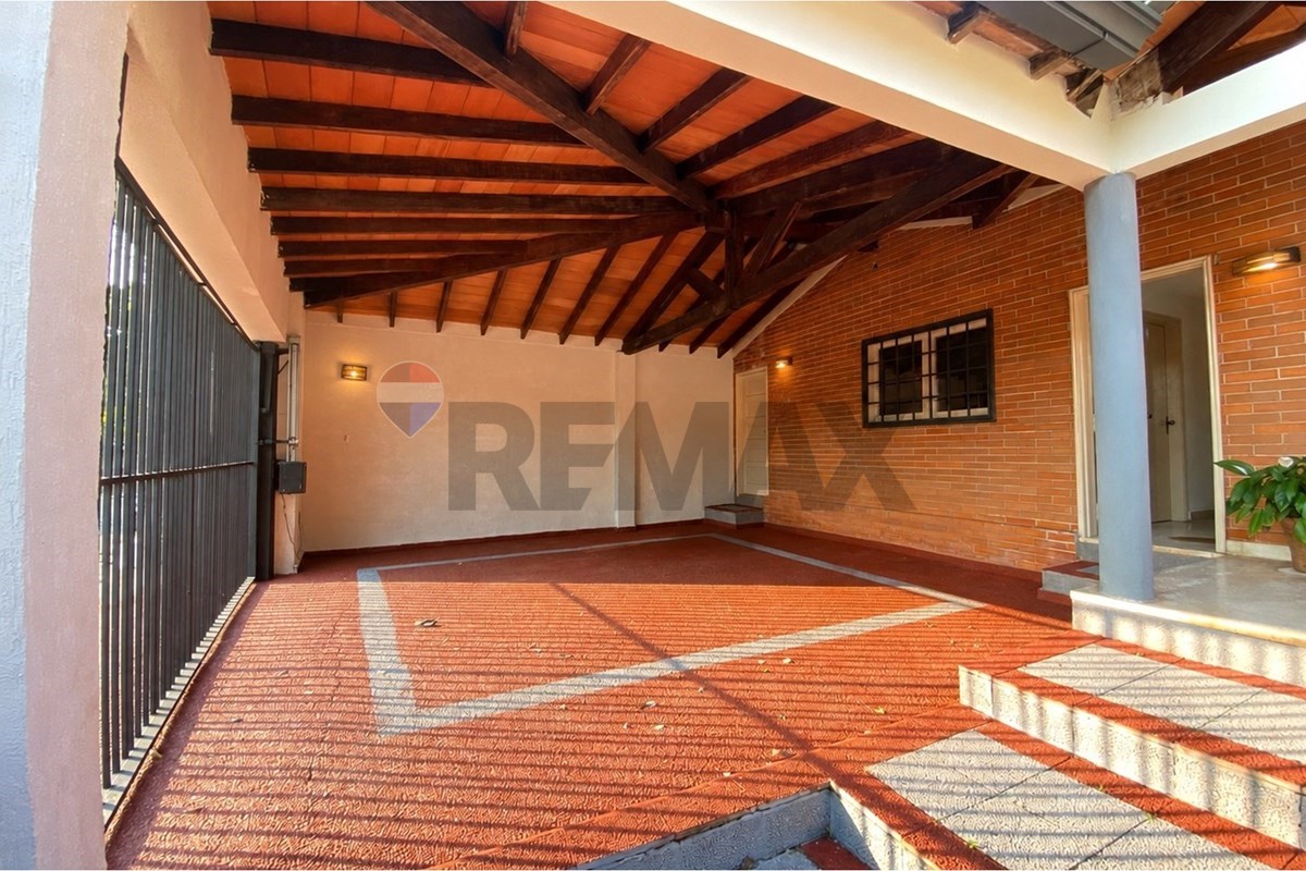 Casa familiar en Lambaré, foto 3