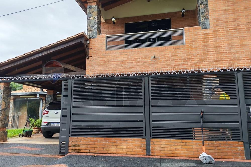 Casa — 3 dorm. — Centro — 2/5