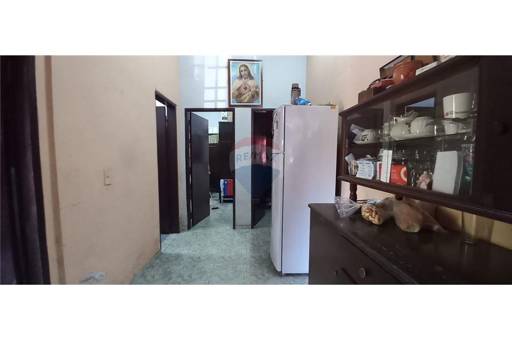 Casa — 3 dorm. — Encarnación — 4/5