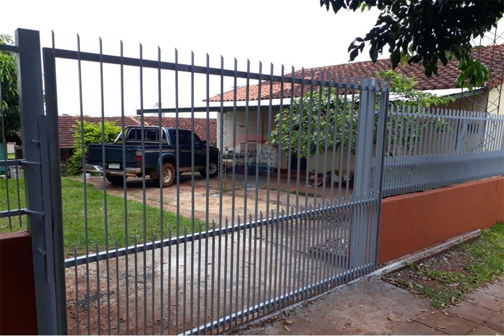 Casa — 3 dorm. — Encarnación — 2/5