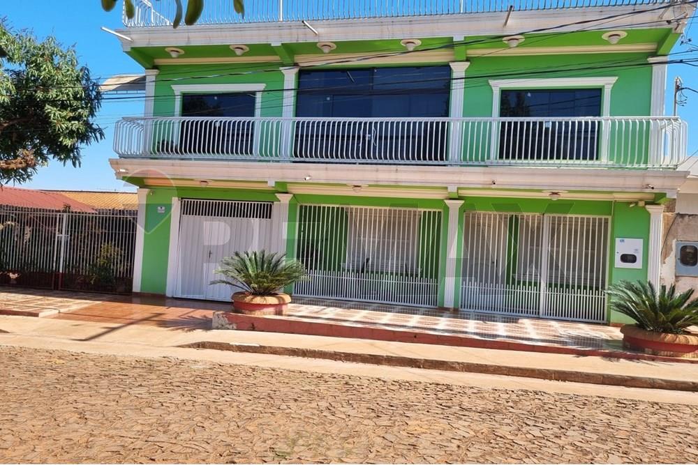 Casa — 6 dorm. — Ciudad Nueva — 3/5