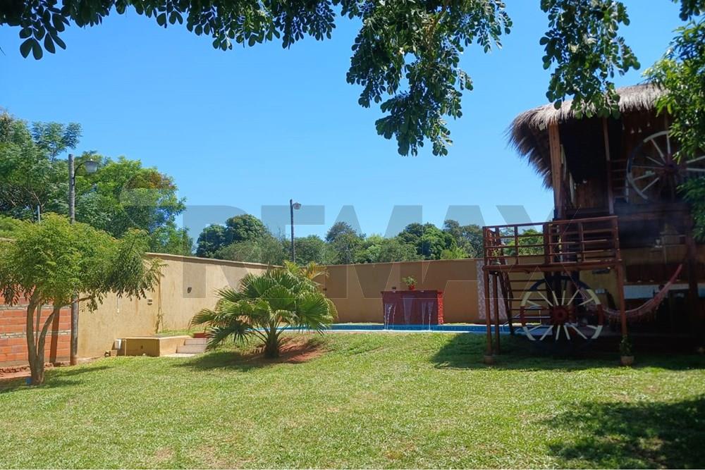Casa — 7 dorm. — Caaguazú — 3/5
