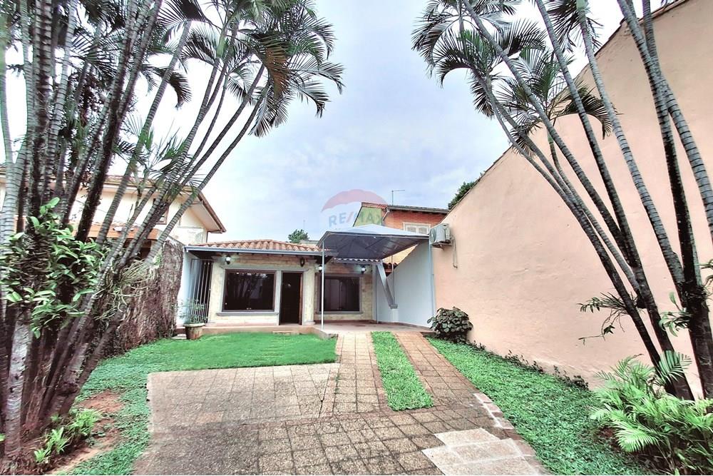 Casa — 5 dorm. — San Lorenzo — 1/5