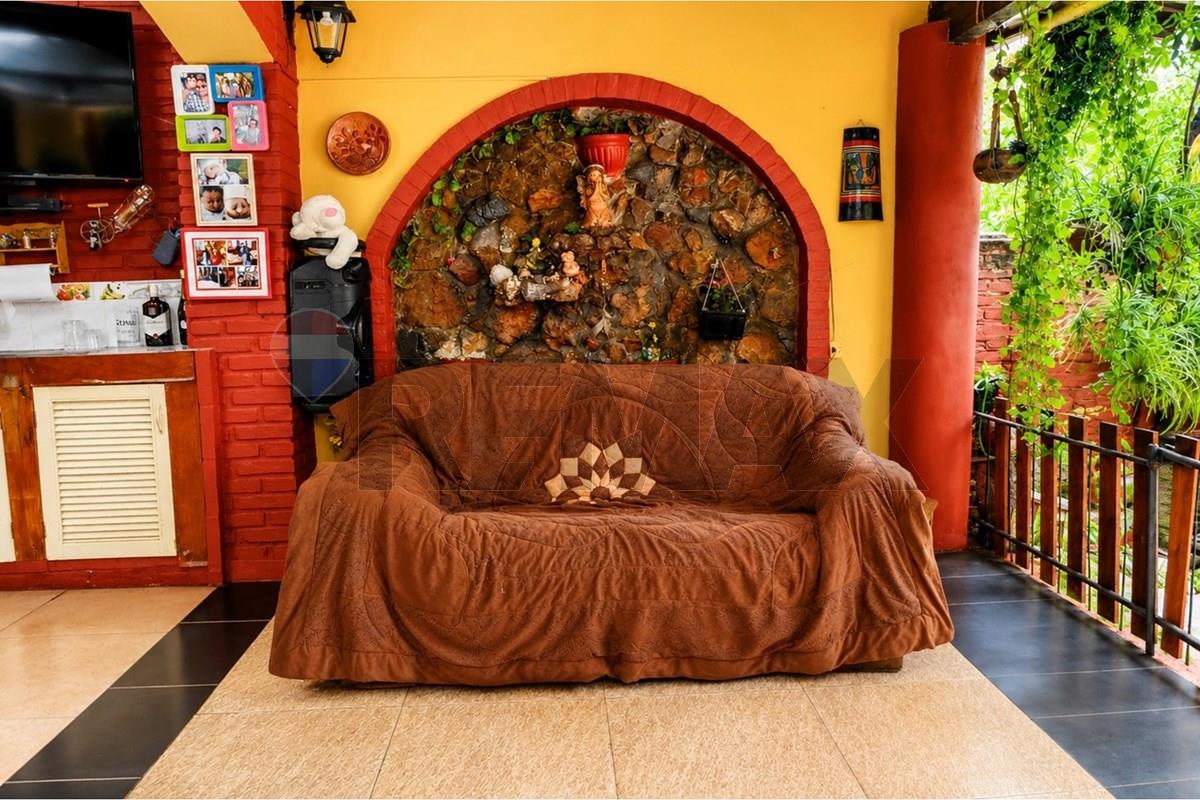 Casa — 3 dorm. — La Concordia Monseñor Bogarín — 2/5