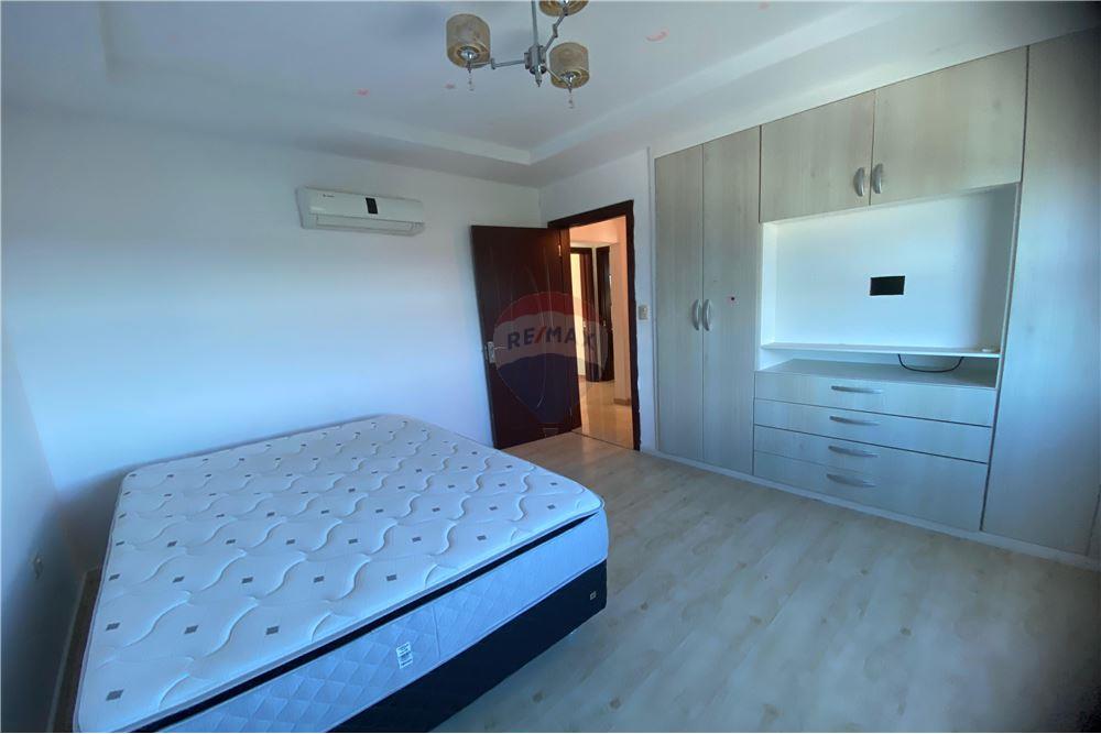 Departamento — 3 dorm. — Encarnación — 5/5