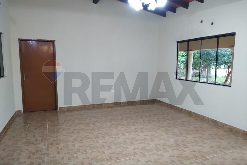 Casa — 3 dorm. — Ñemby — 4/5