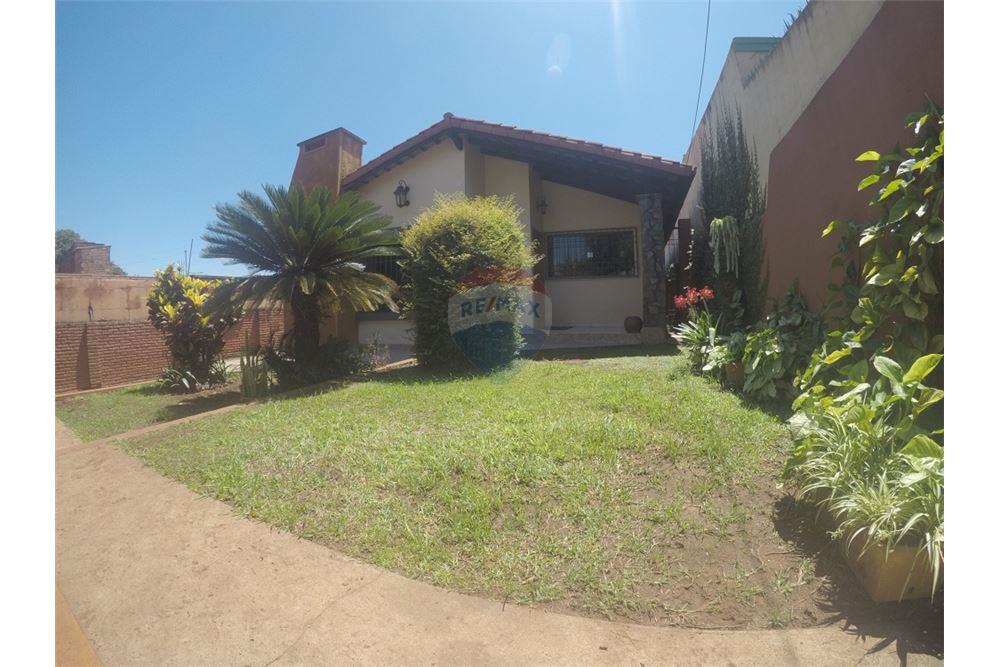 Casa — 4 dorm. — Encarnación — 1/5