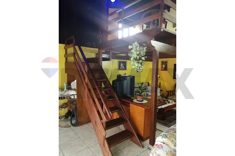 Casa — 3 dorm. — Mariscal López — 4/5