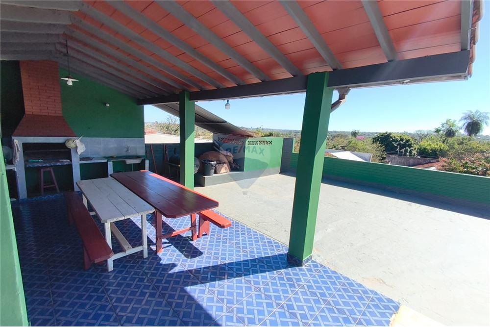 Casa — 4 dorm. — Encarnación — 3/5