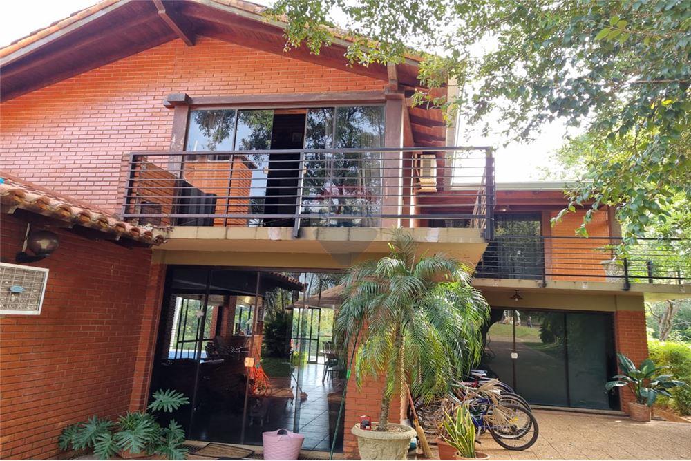 Casa — 4 dorm. — Encarnación — 3/5