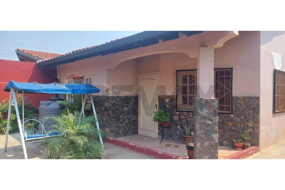 Casa — 7 dorm. — Laurelty — 4/5