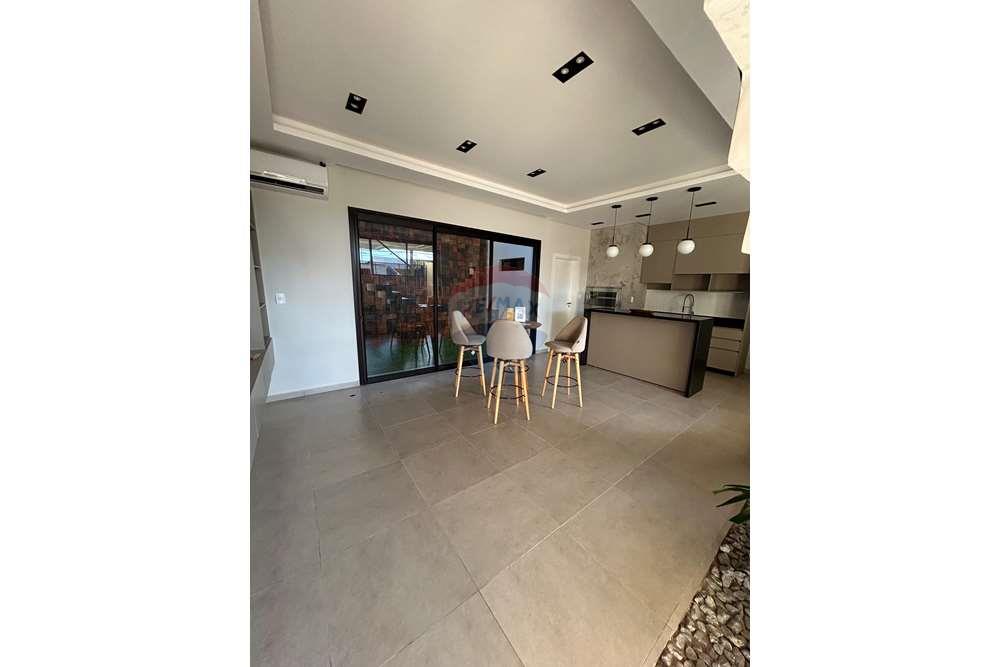 Duplex — 3 dorm. — Encarnación — 5/5