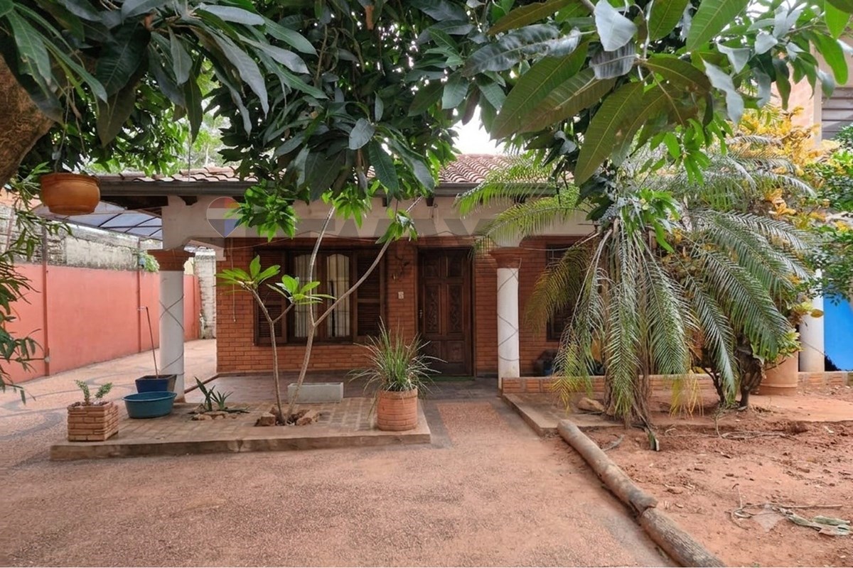 Casa — 4 dorm. — Villa Elisa — 1/5