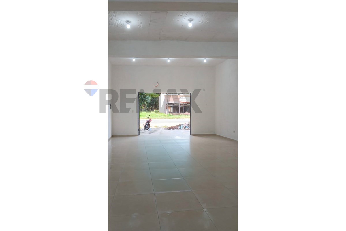 Alquilo hermoso salón comercial sobre Ruta Thompson, Ypané — foto 2