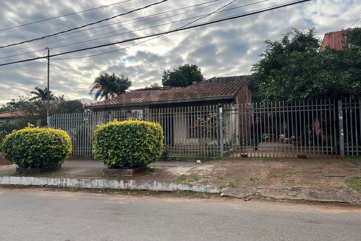 Casa — 2 dorm. — Tres Bocas — 3/5
