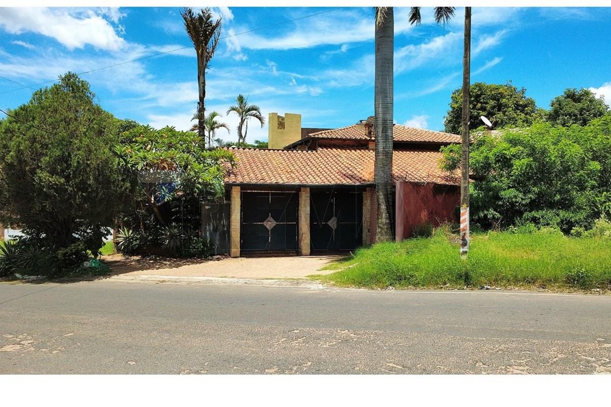 Casa — 5 dorm. — San Roque González — 1/5