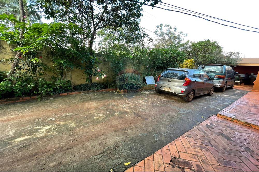 Casa — 4 dorm. — Caacupemi — 5/5