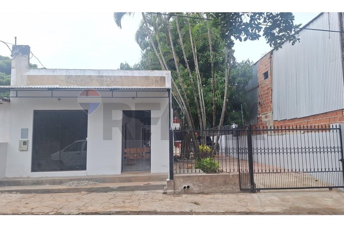 Casa — 2 dorm. — Fernando De La Mora — 1/5