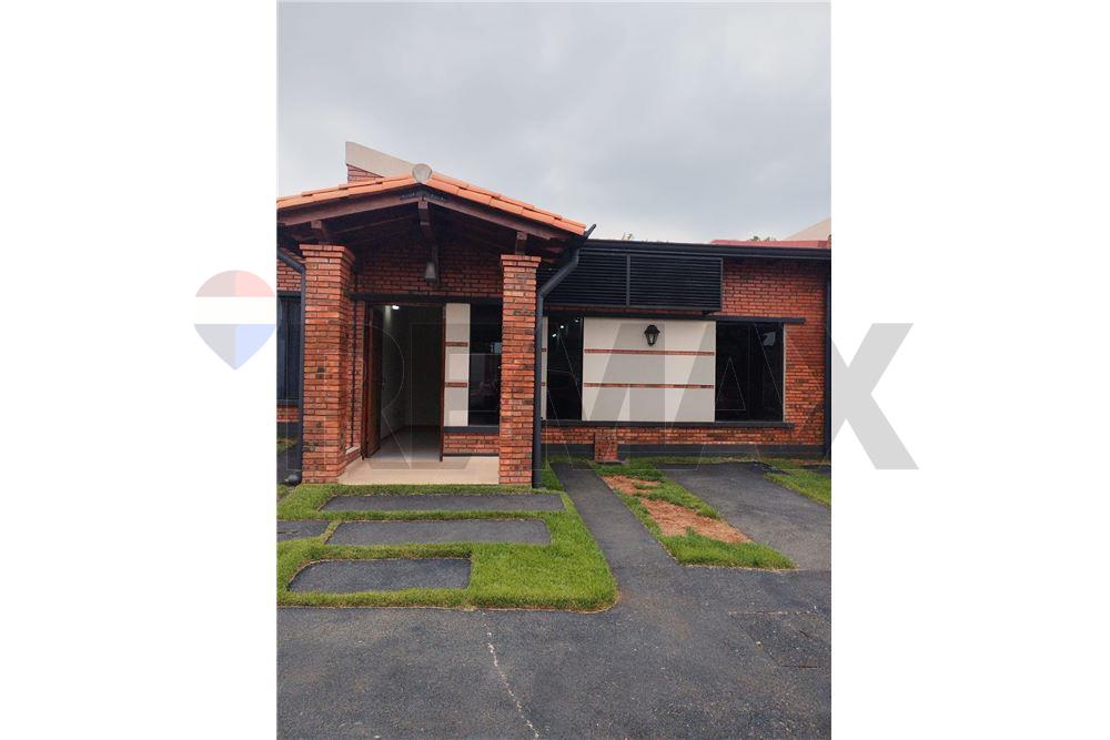 Casa — 2 dorm. — Juan de Salazar — 2/5
