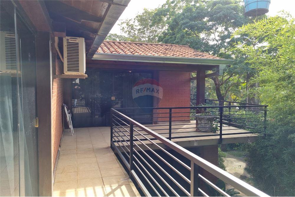 Casa — 4 dorm. — Encarnación — 2/5