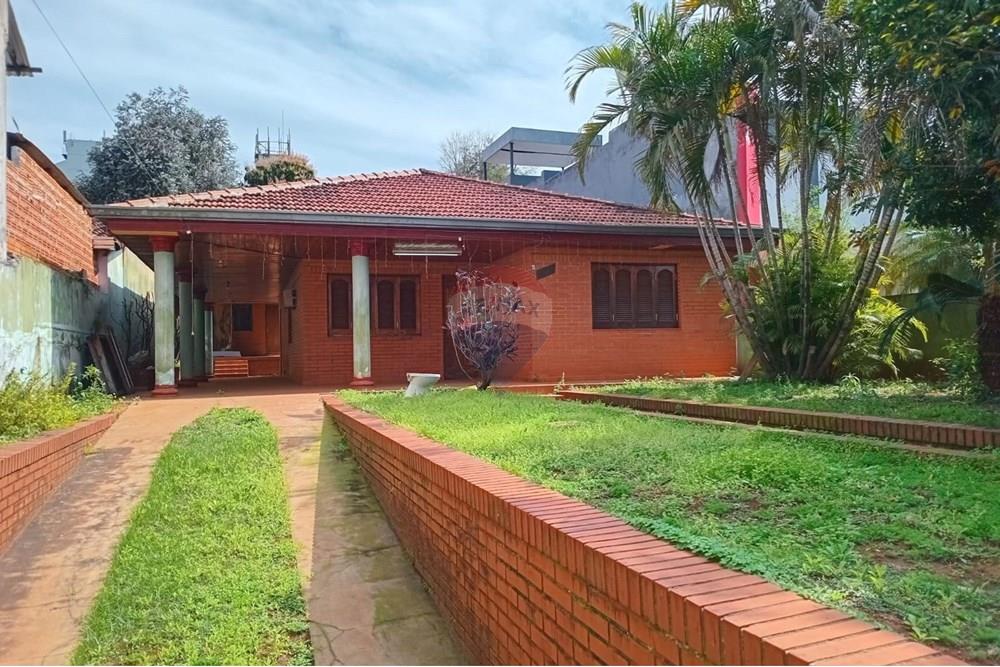 Casa — 4 dorm. — Encarnación — 1/4