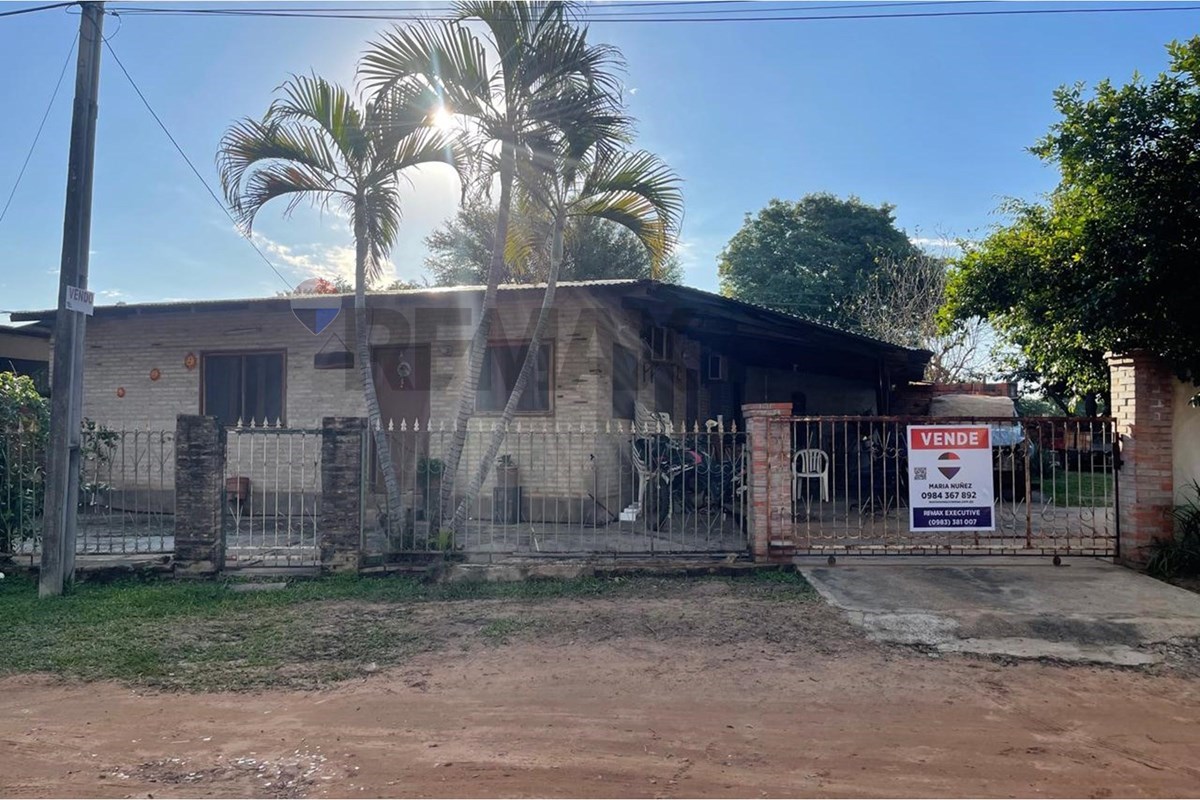 Casa — 3 dorm. — Costa Azul — 2/5