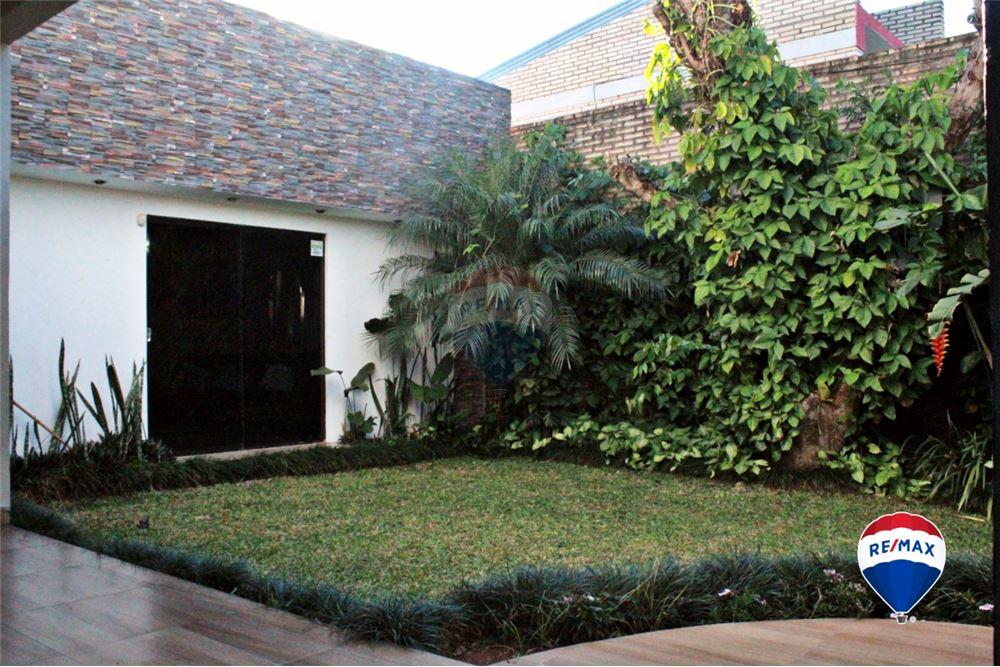 Casa — 4 dorm. — Cambyretá — 4/5