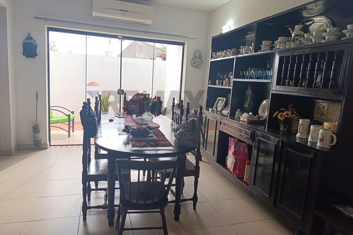 Duplex — 4 dorm. — Luque — 4/5