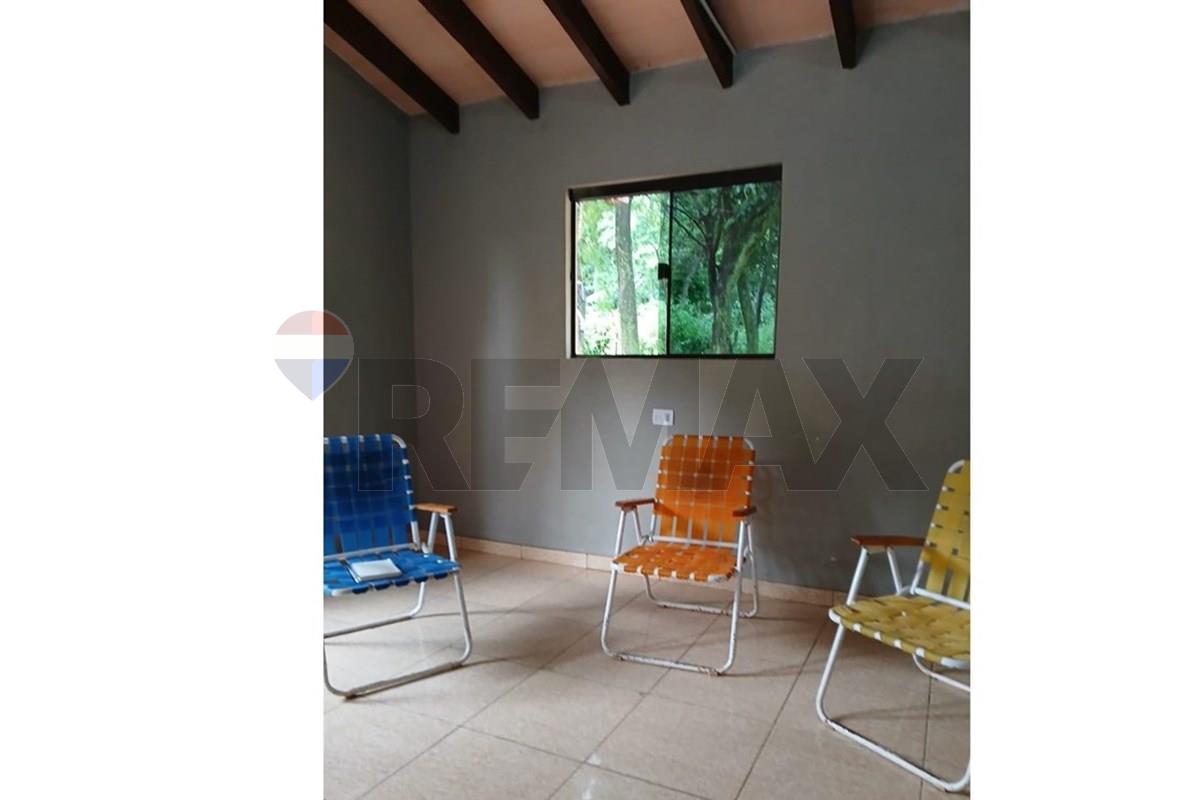 Casa — 2 dorm. — Itauguá — 4/5