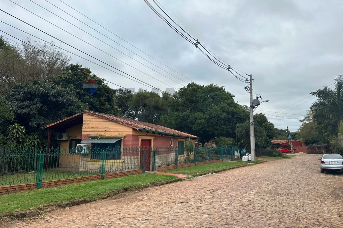 Casa — 3 dorm. — Campo Grande — 3/5