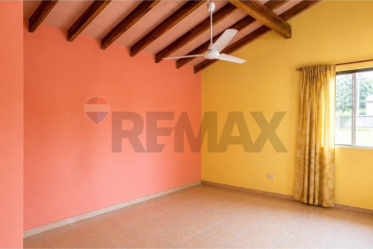 Casa — 1 dorm. — Nueva Esperanza Sub-Urbano — 5/5