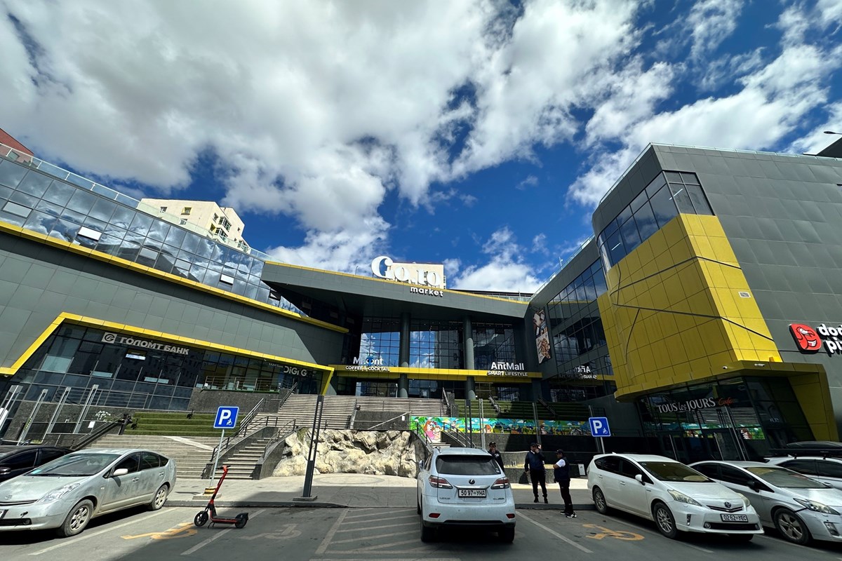 7.4мкв худалдааны талбай зарна