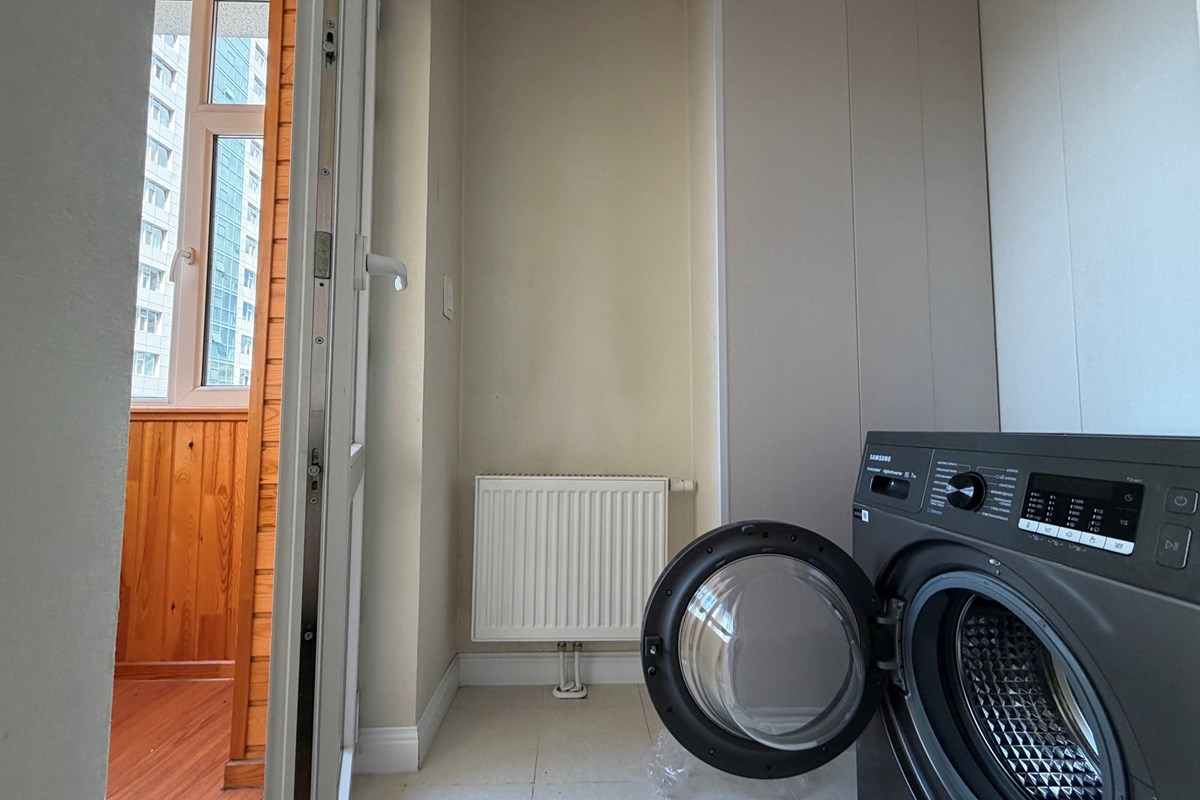 4-room apartment for rent — 8