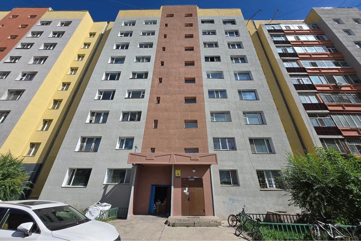 БЗД 13 р хороололд 3 өрөө түрээслүүлнэ.