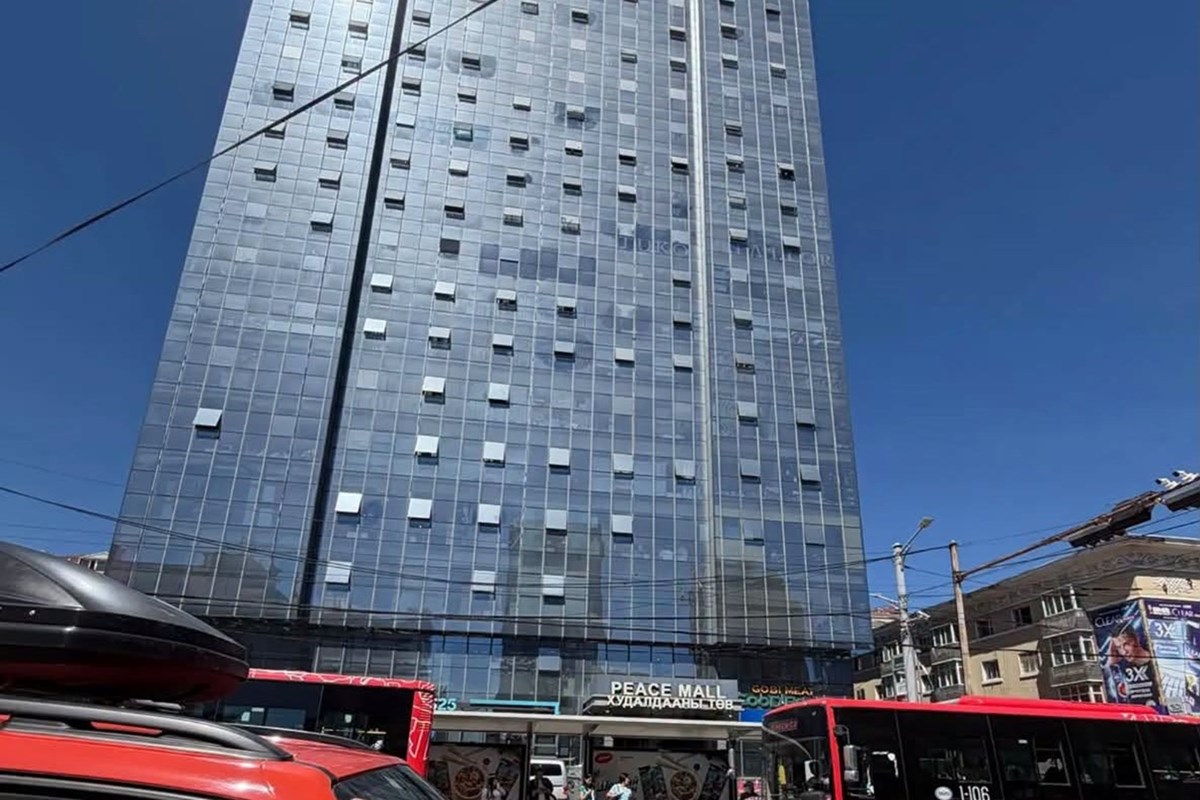 Peace mall үйлчилгээний талbай зарна.